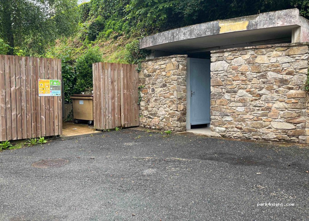 (12240) Rieupeyroux - 9 Rue de la Calquière — foto 2