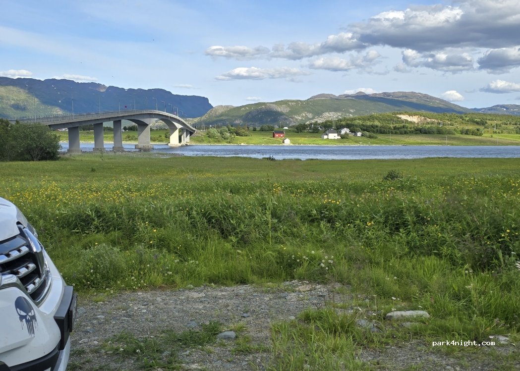 (9162) Sørstraumen - 1740 Kvænangsveien — foto