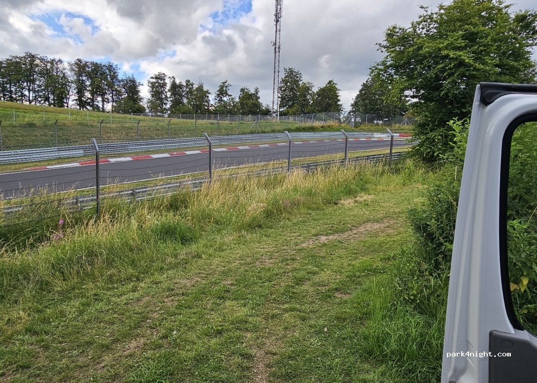(53520) Nürburg - 7 Hatzenbachstraße — foto 2