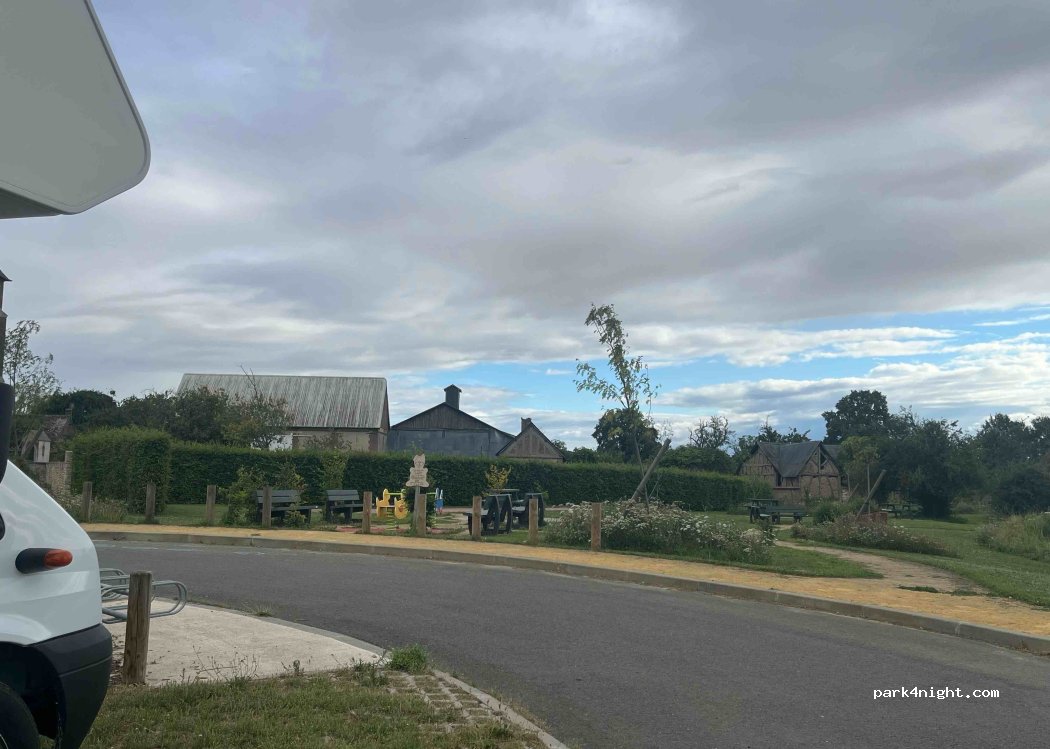 (27930) Le Vieil-Évreux - 4 Rue des Pecheurs — foto 3