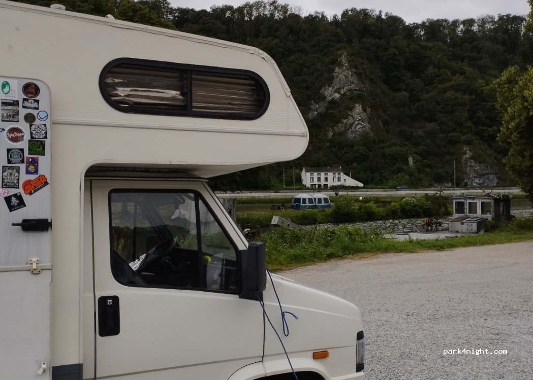 (5500) Dinant - 3 Quai du Camping — foto 2