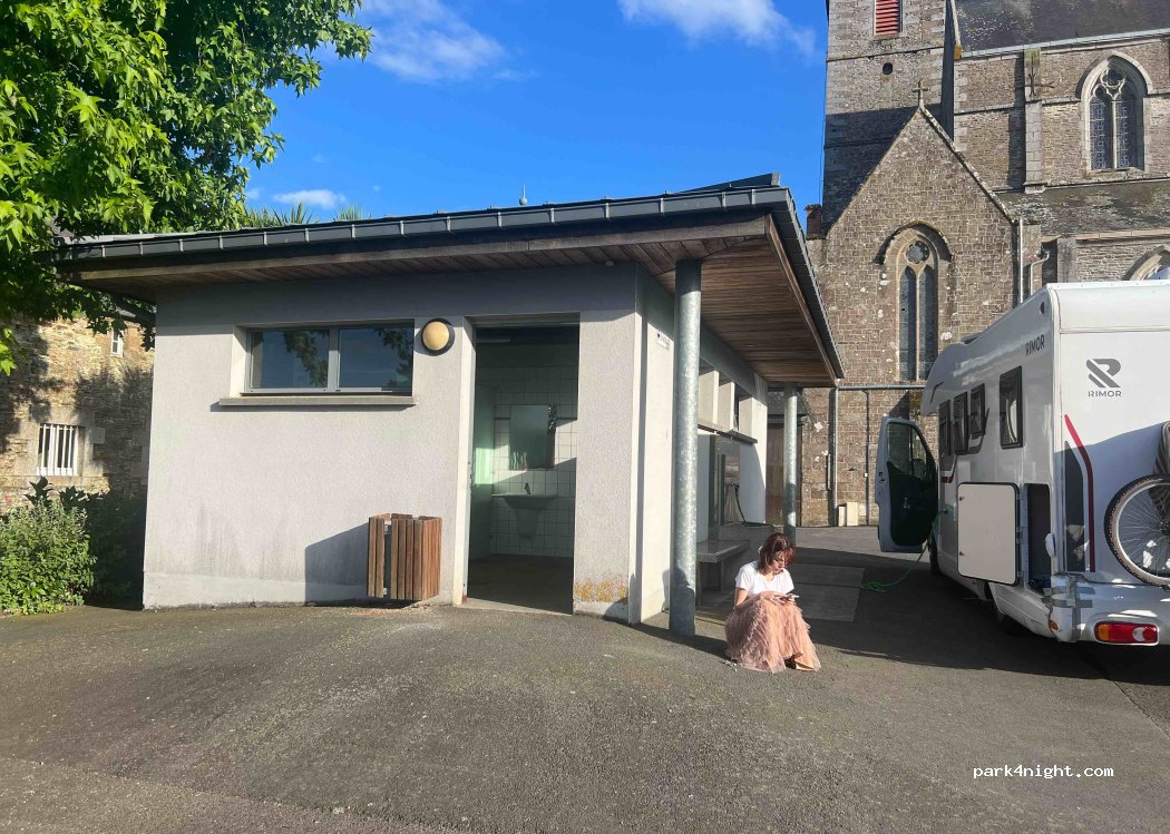 (50240) Saint-James - 5 Rue du Presbytère — foto