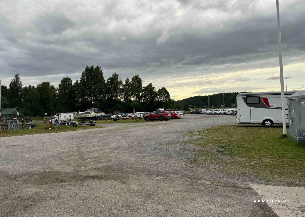 (825 92)  - 32 Snäckmorvägen — foto 3