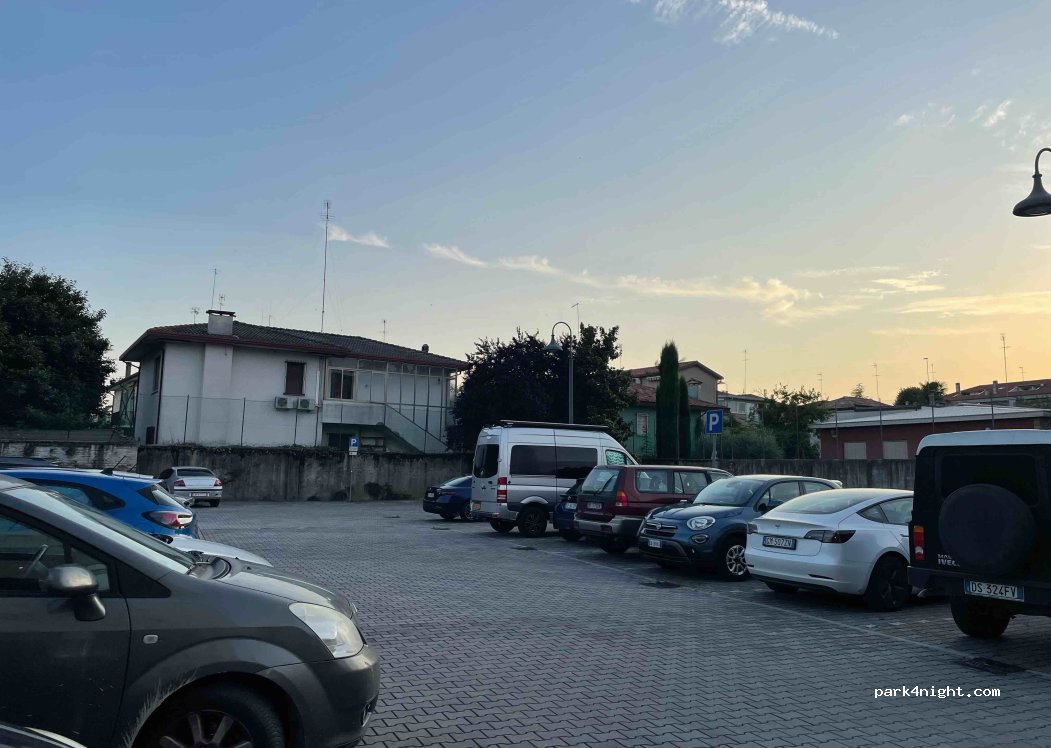 (35132) Padova - 25 Via Giusto de' Menabuoi — foto