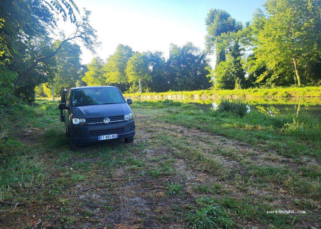(82200) Boudou - 4030 Route des deux Mers — foto