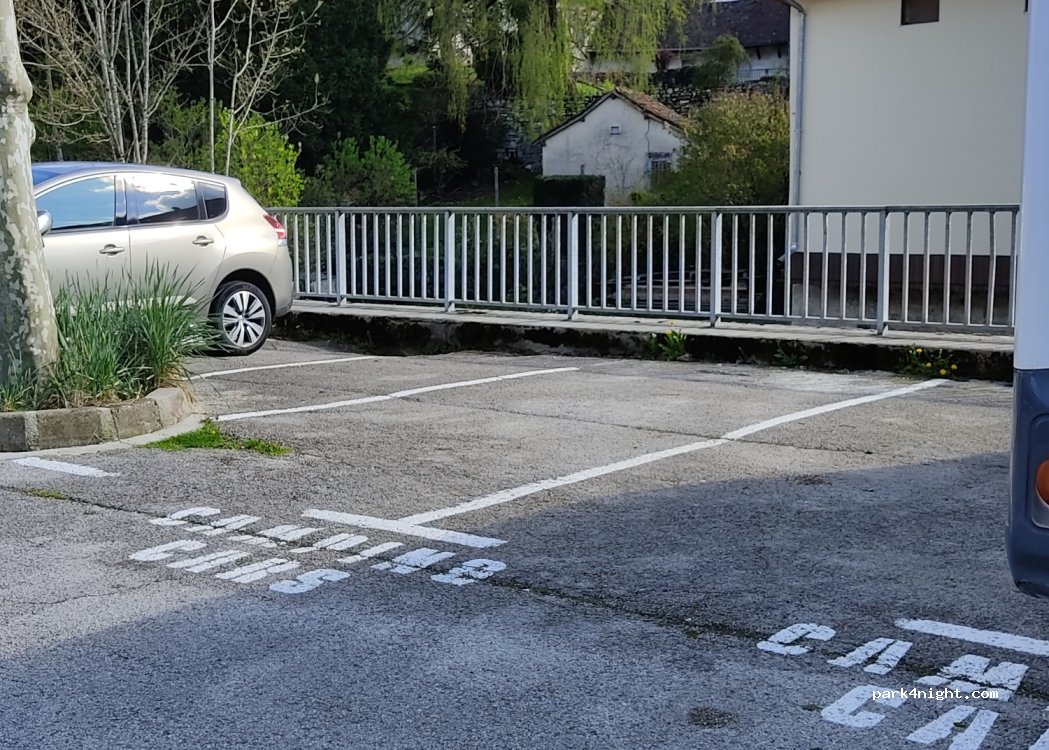 (39110) Salins-les-Bains - 4-6 Rue Préval — foto 2