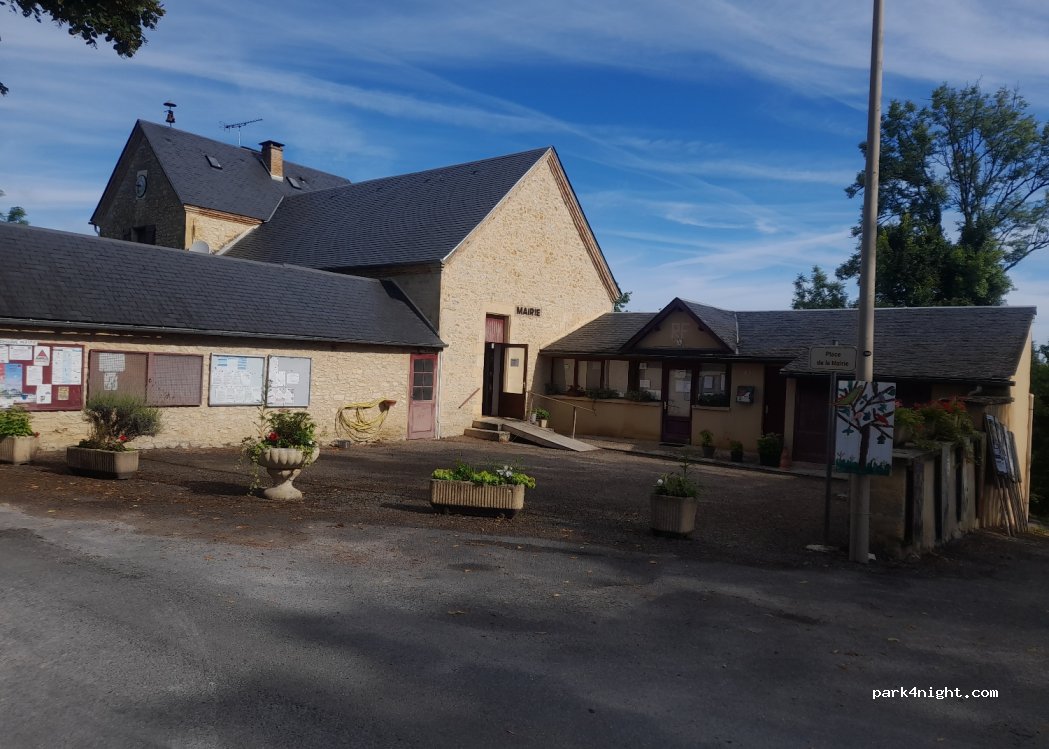 (46350) Nadaillac-de-Rouge - 20 D187 — foto