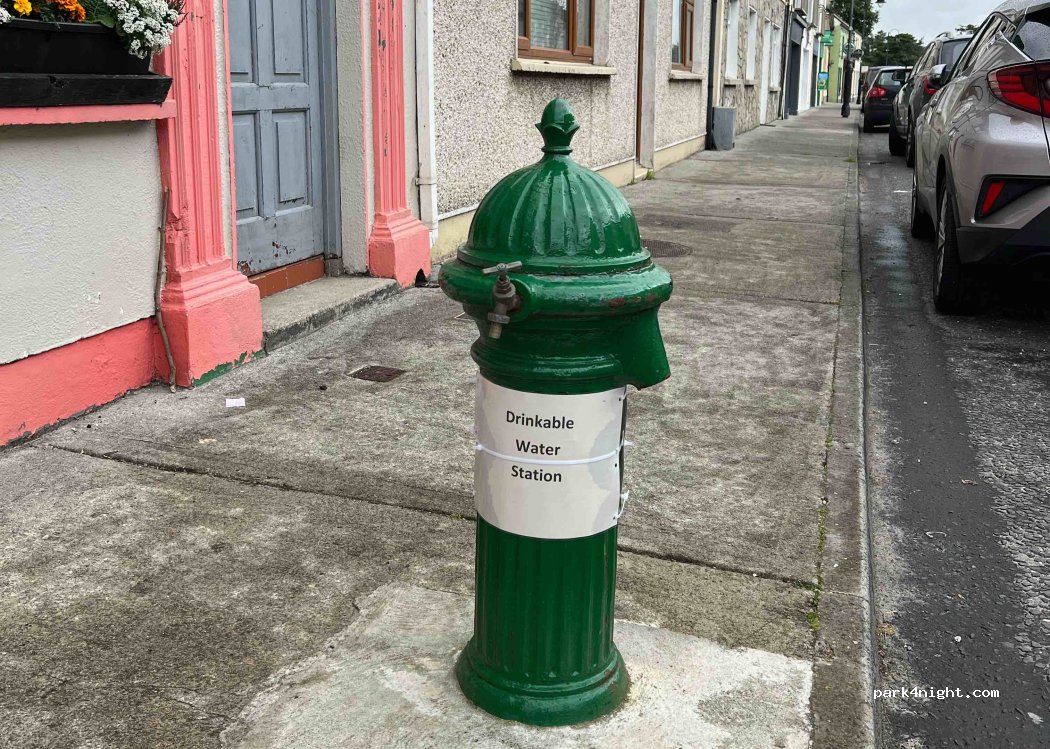(F26 X9D0) Bangor Erris - Main Street — foto 2