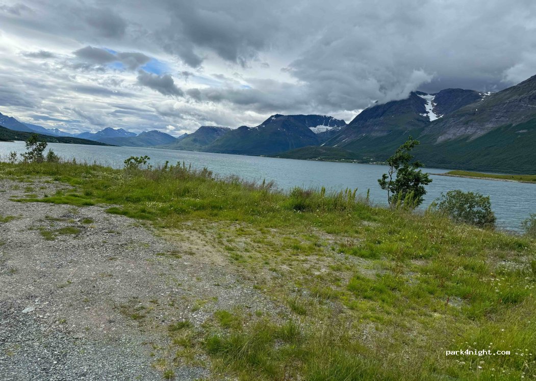 (9043) Olderbakken - 1377 Jøvikvegen — foto