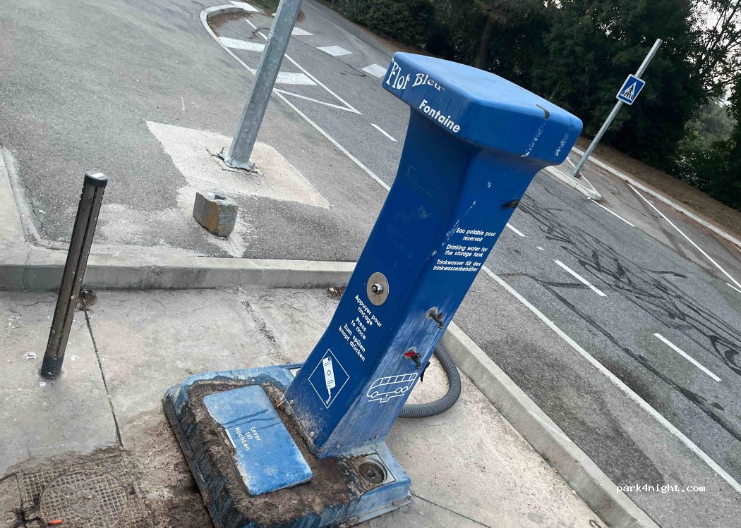 (06250) Mougins - 909 Chemin de Font de Currault — foto