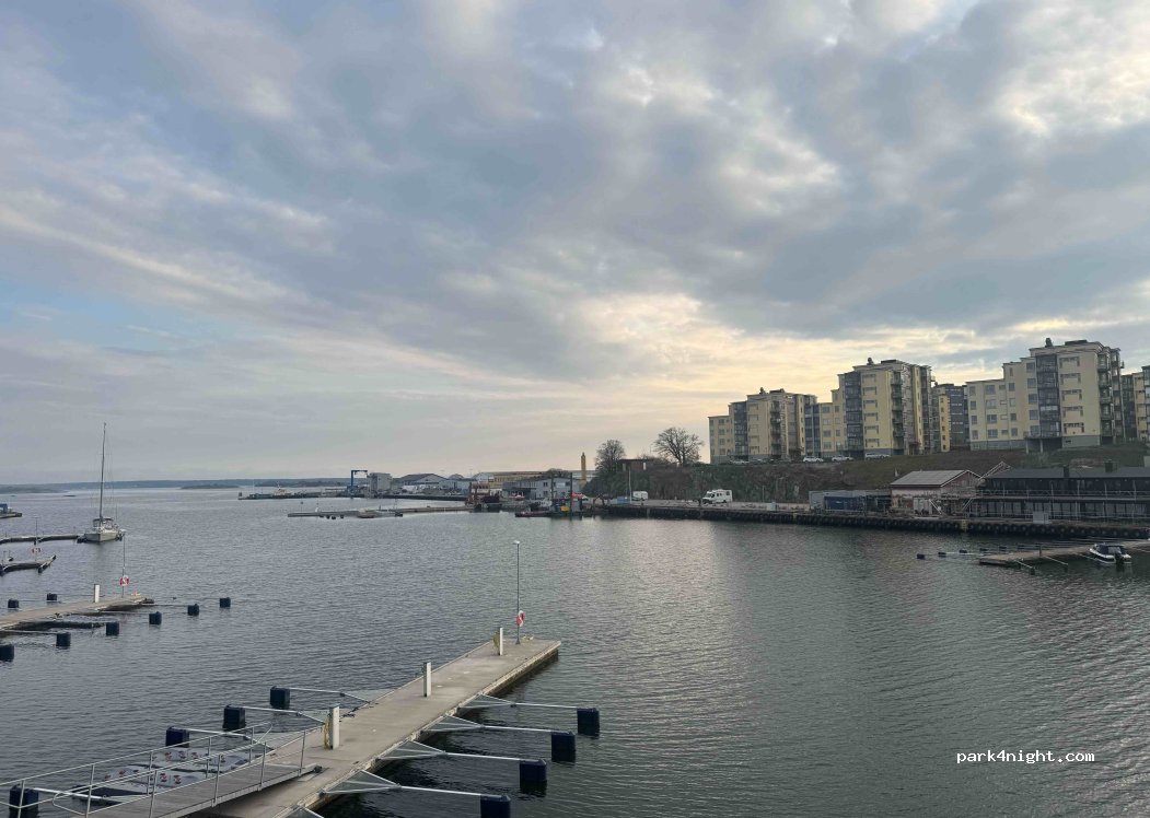 (371 37) Karlskrona - 6B Utövägen — foto 2