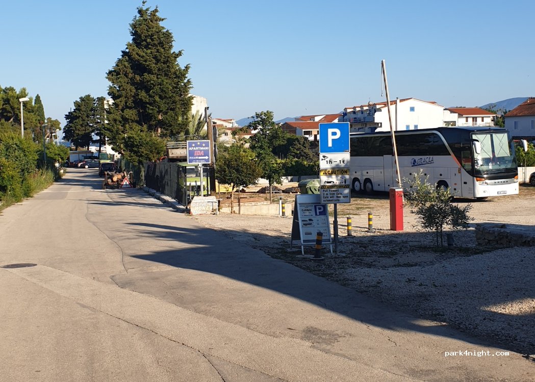 (21469) Sućuraj - 1 Put Polja — foto