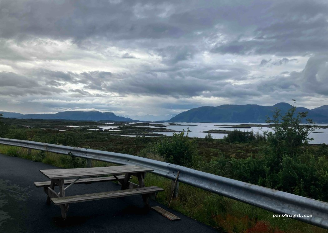 (6480) Røssøyvågen - — foto