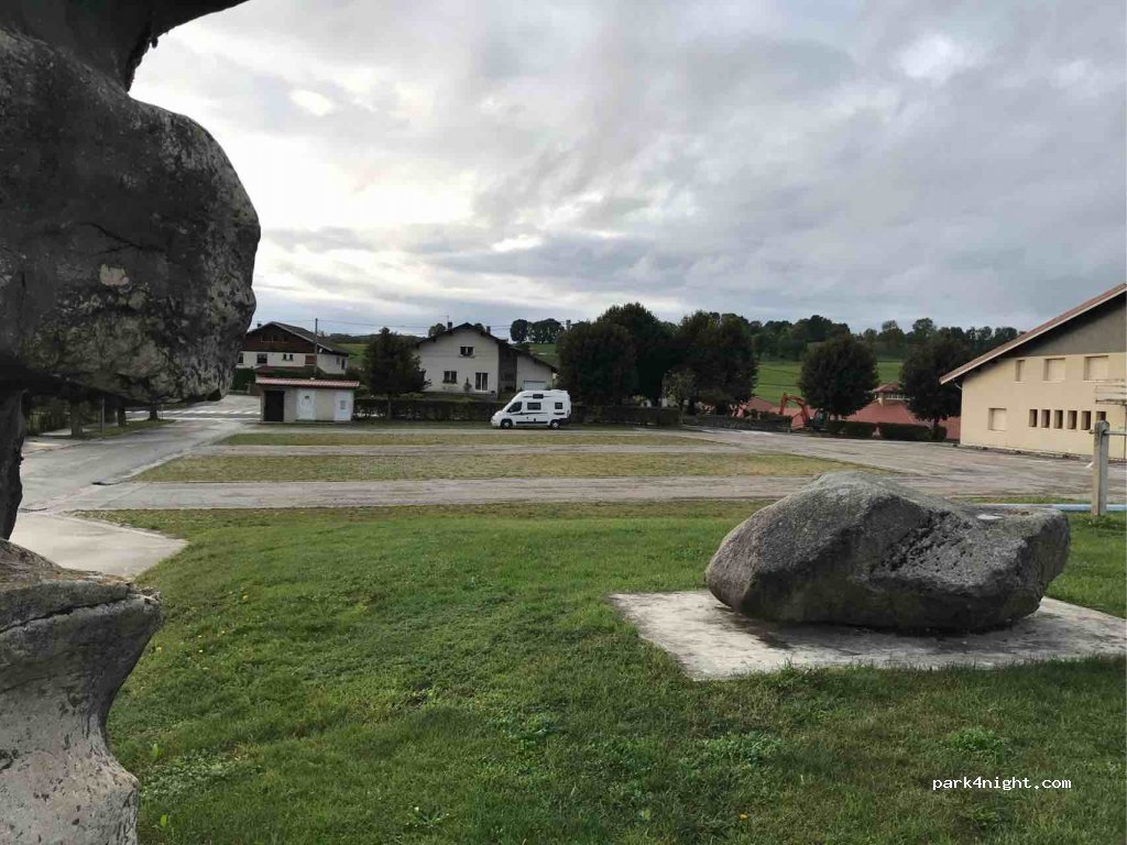 (25650) Maisons-du-Bois-Lièvremont - Rue du Stade — foto