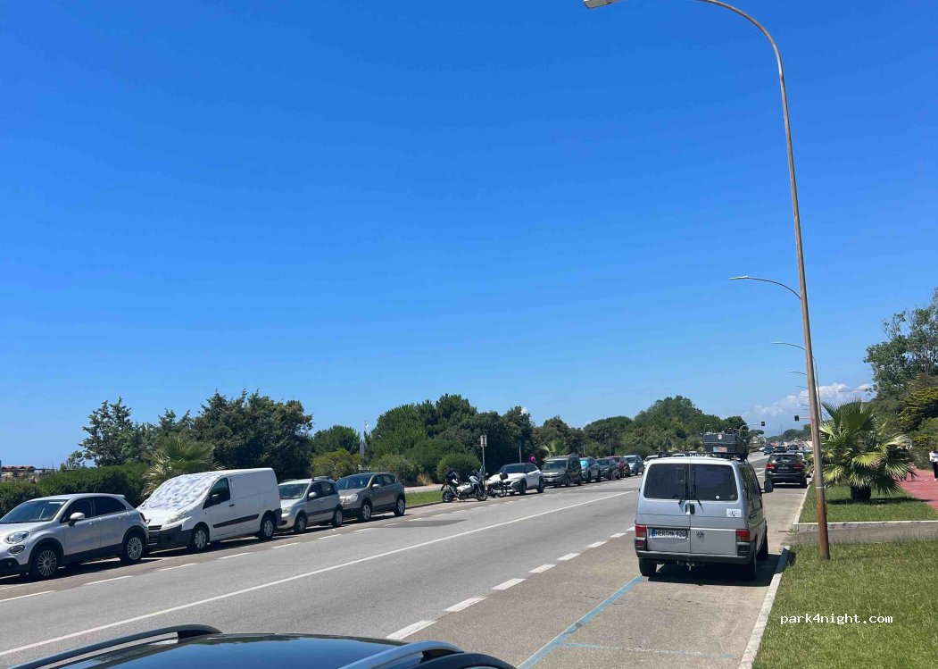(55042) Forte dei Marmi - 186 Viale Italico — foto