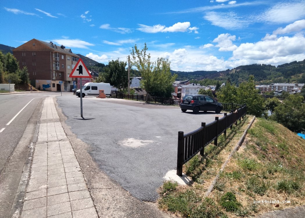 (24430) Vega de Espinareda - 19 Calle la Pallosa — foto