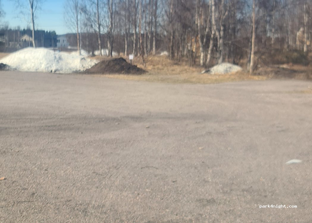 (982 32) Gällivare - 4 Kaitumvägen — foto 2