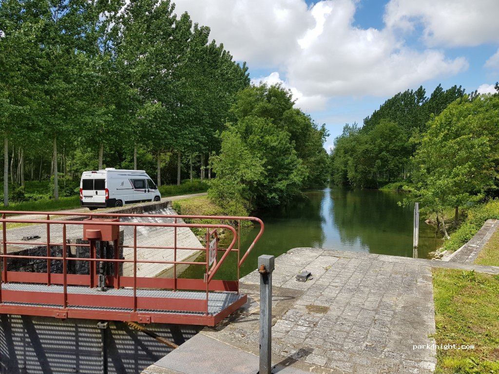 (17380) Tonnay-Boutonne - Luret — foto