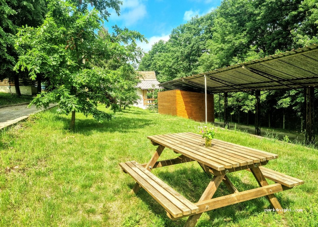 Camping and Bungalows Brusen Hill / Къмпинг и Бунгала Брусен Хил — foto