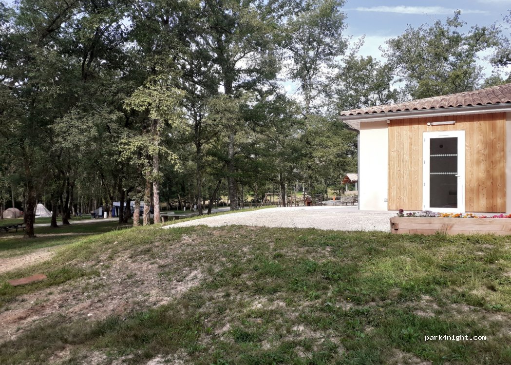 Camping du Lac de Neufont — foto 2