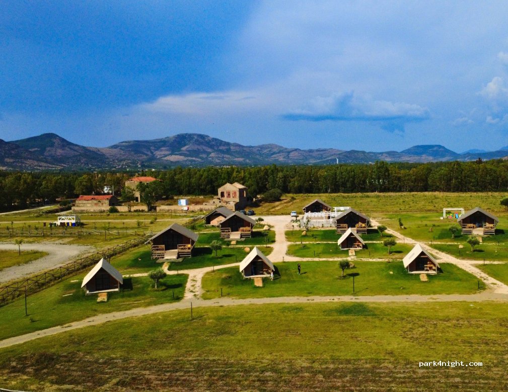 Munai agriglamping Area camper / van — foto 3