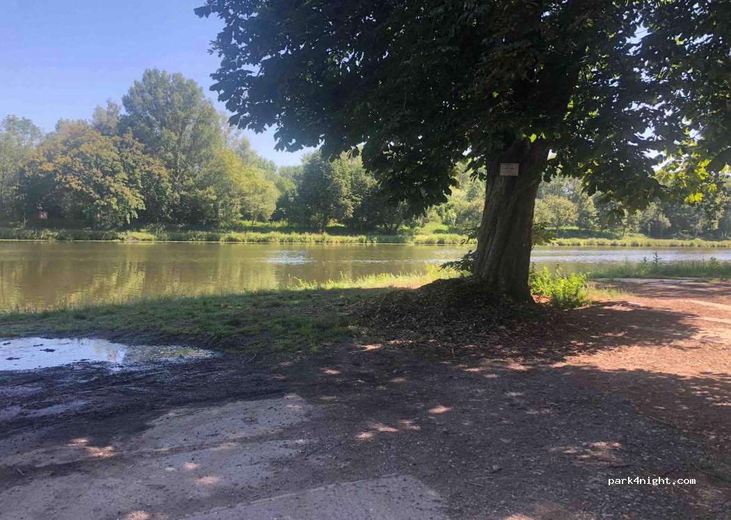 (277 42) Obříství - Mělnická — foto