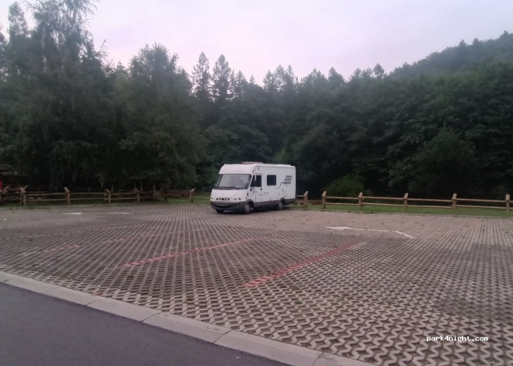 (38-222) Folusz - Unnamed Road — foto