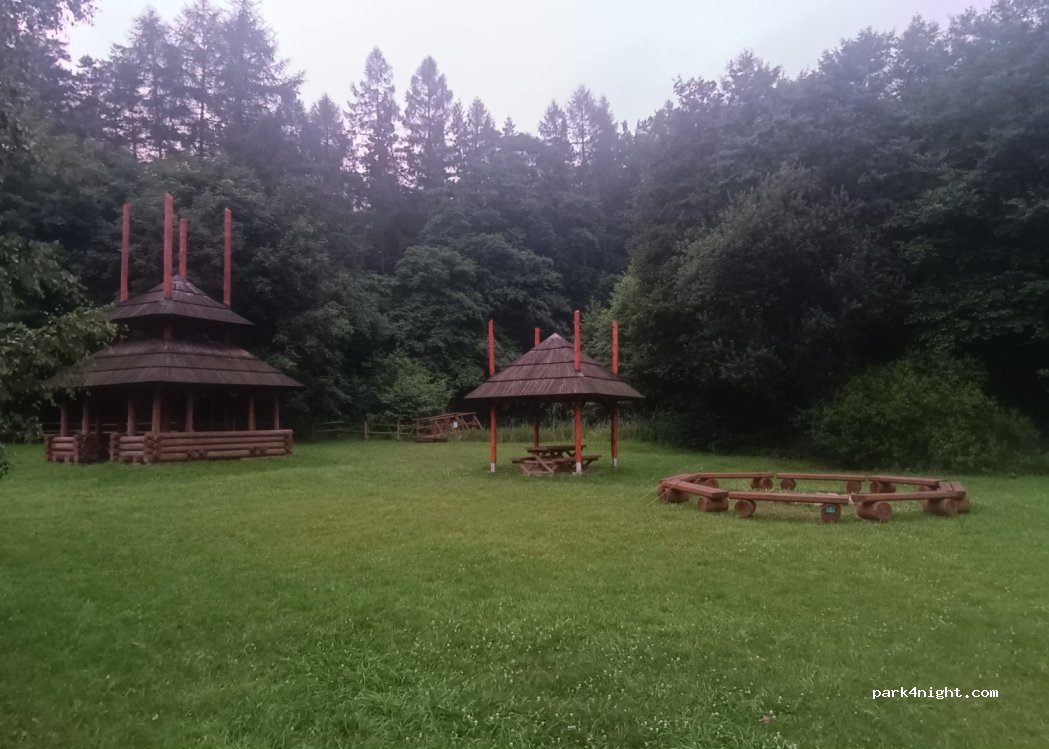 (38-222) Folusz - Unnamed Road — foto 3