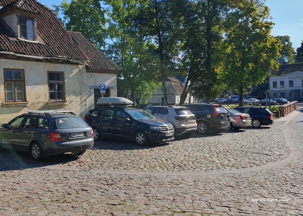 (3301) Kuldīga - 34 Baznīcas iela — foto