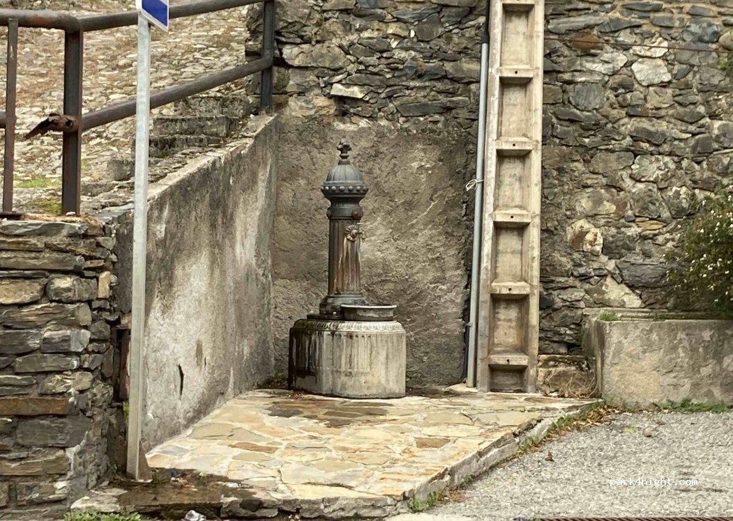 (25537) Aubèrt - 5 Carrèr Carretèra — foto