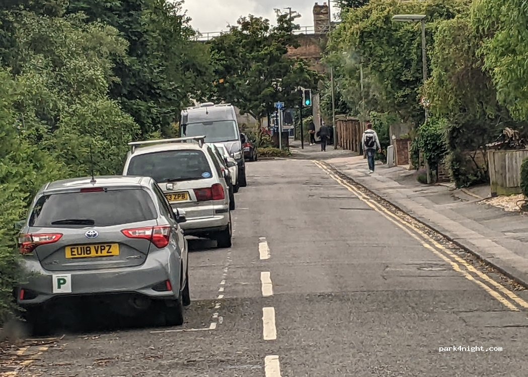 (GU1 1HP) Guildford - 44 Recreation Road — foto