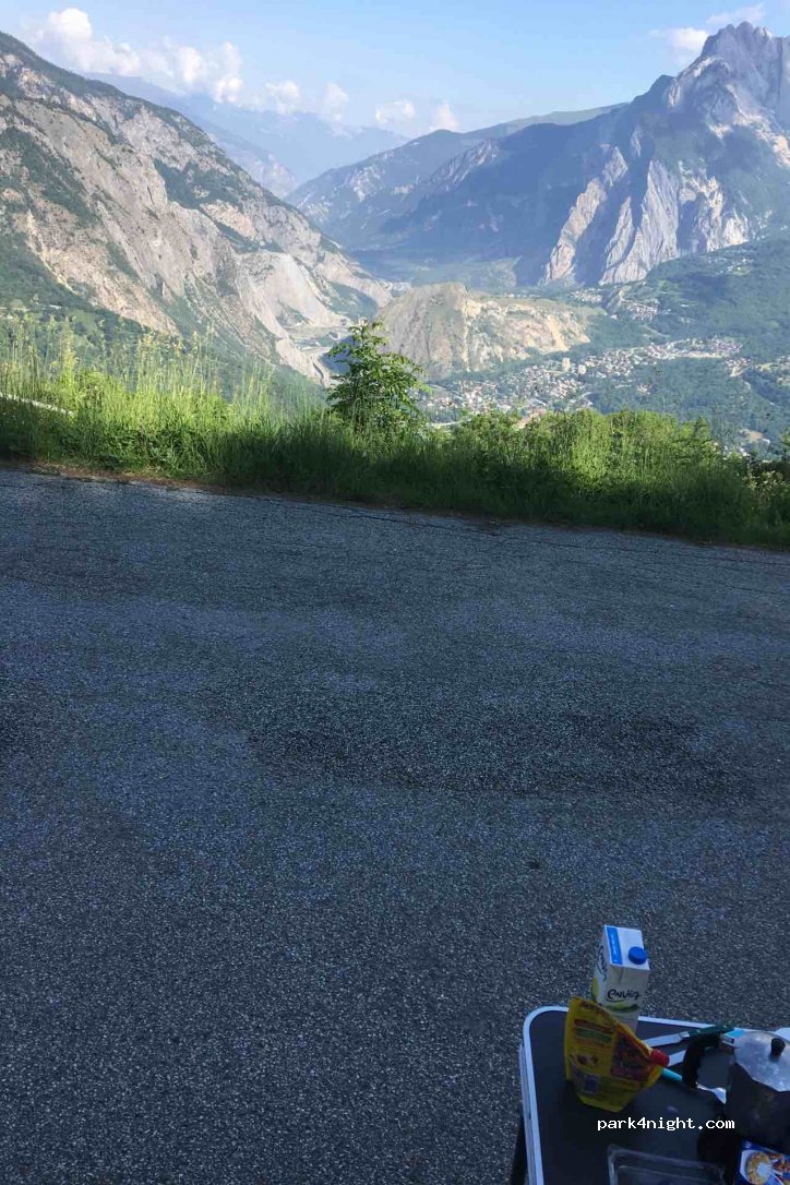 (73450) Valmeinier - Unnamed Road — foto