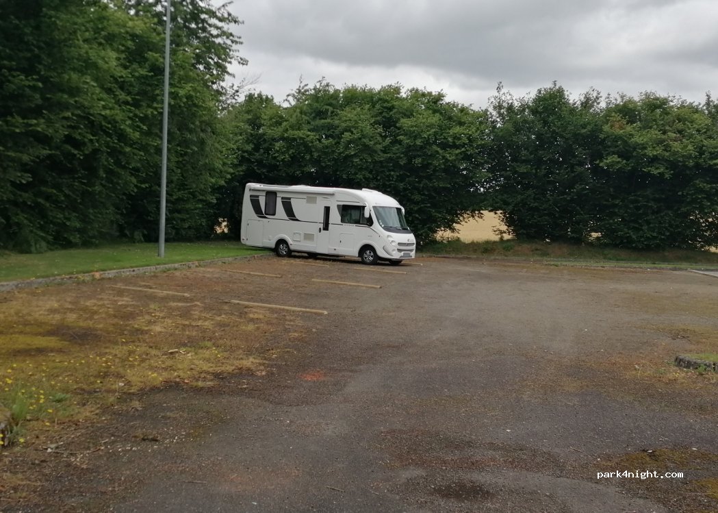 (61100) Saint-Georges-des-Groseillers - 8 Rue du Stade — foto 2
