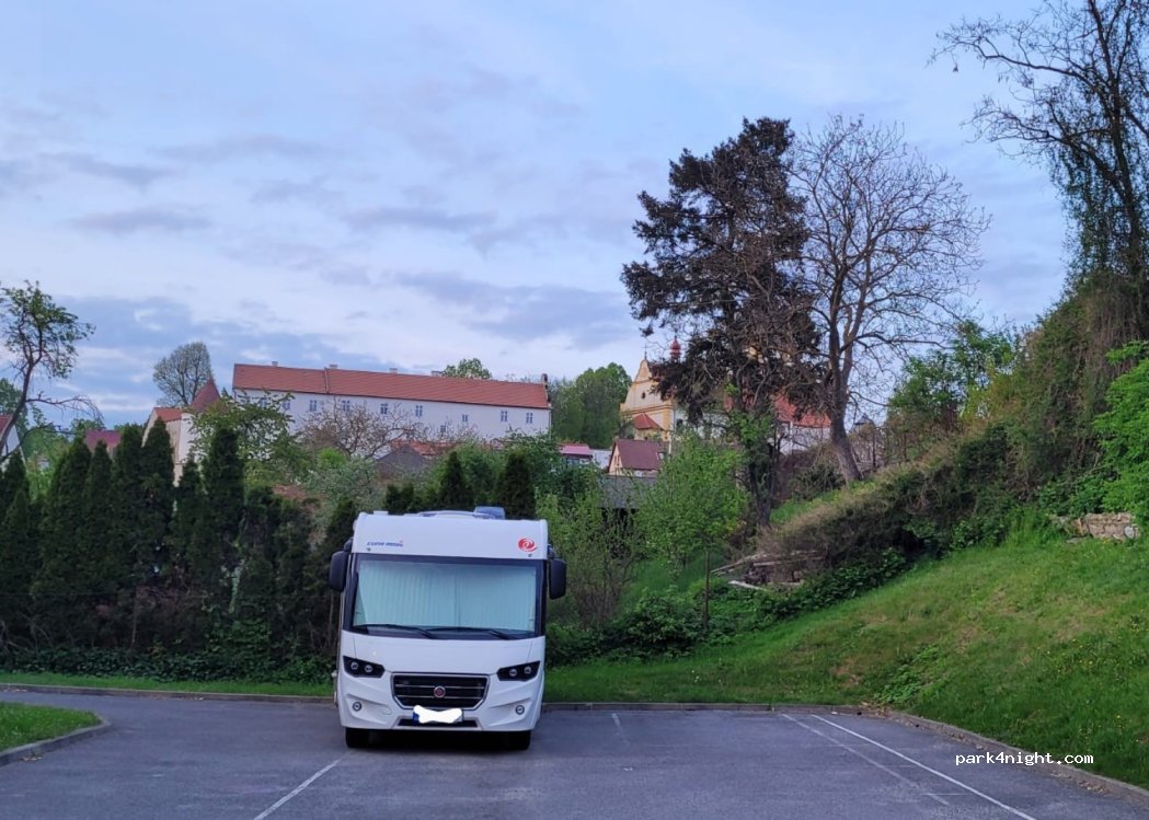 (676 02) Moravské Budějovice - Komenského sady — foto 3