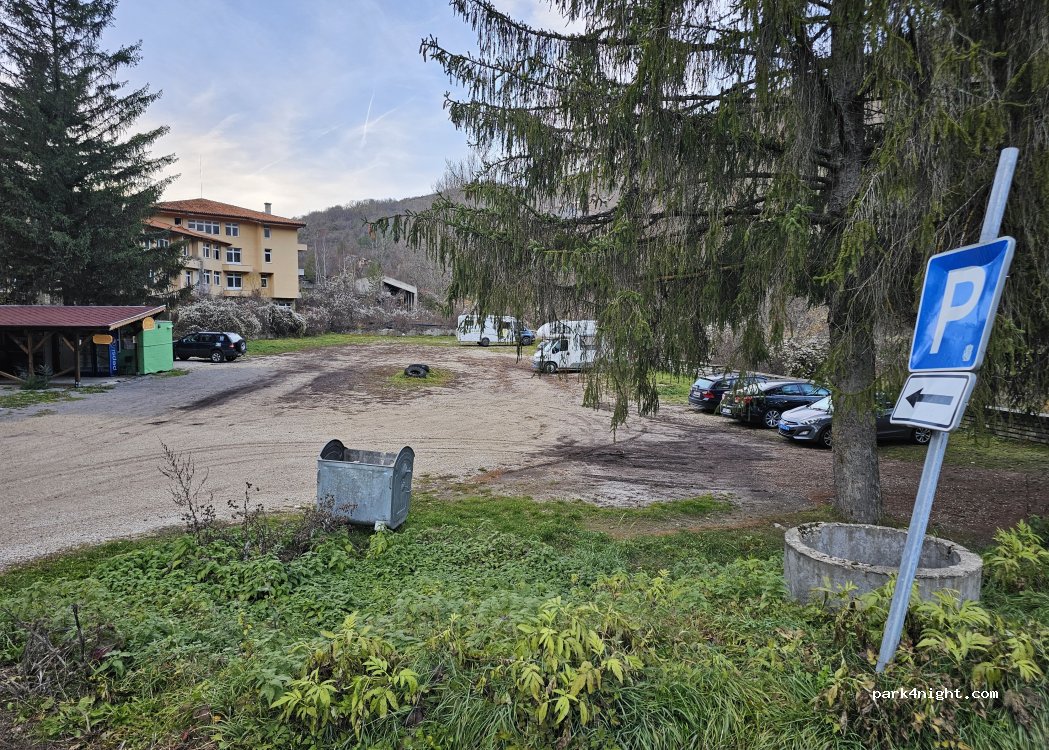 (2465) Lomnitsa - Unnamed Road — foto 3