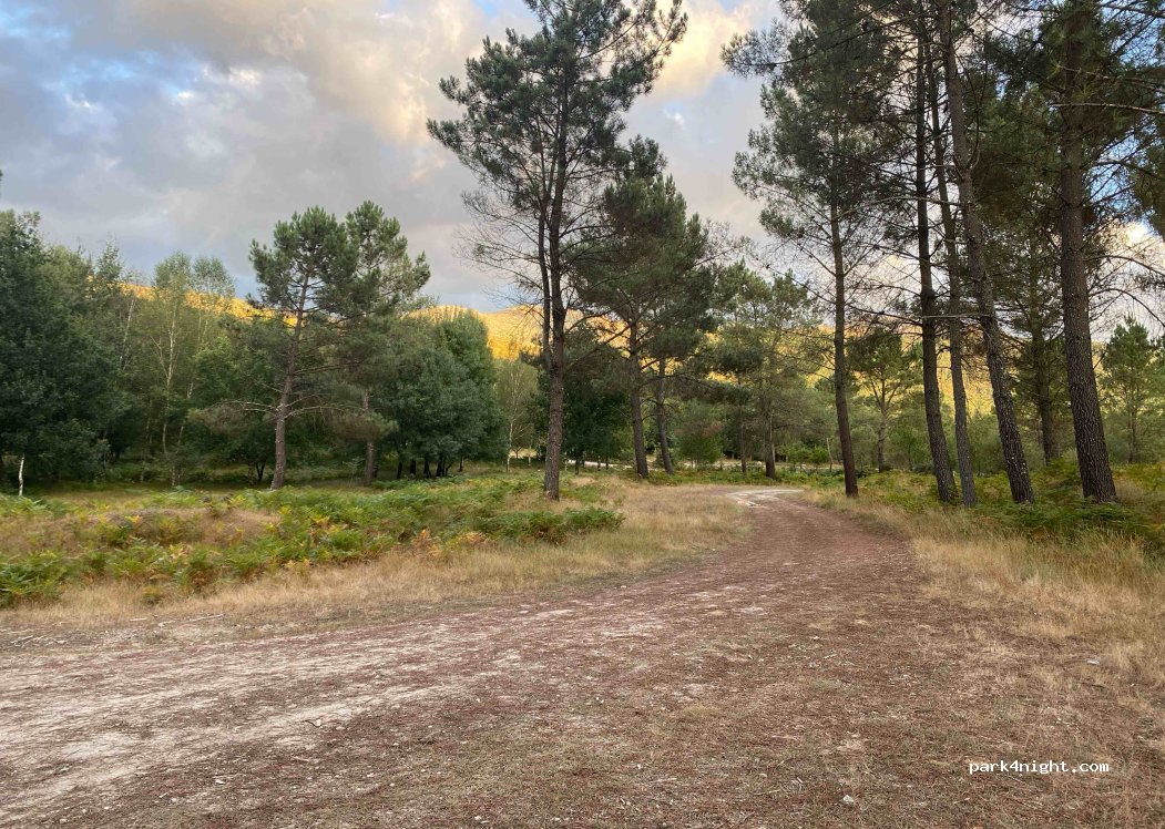 (32870) Lobios - Parking zone de loisirs — foto 4