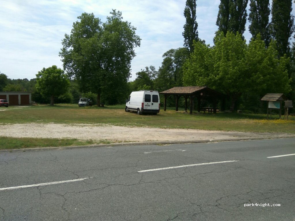 (33730) Balizac - D11 — foto