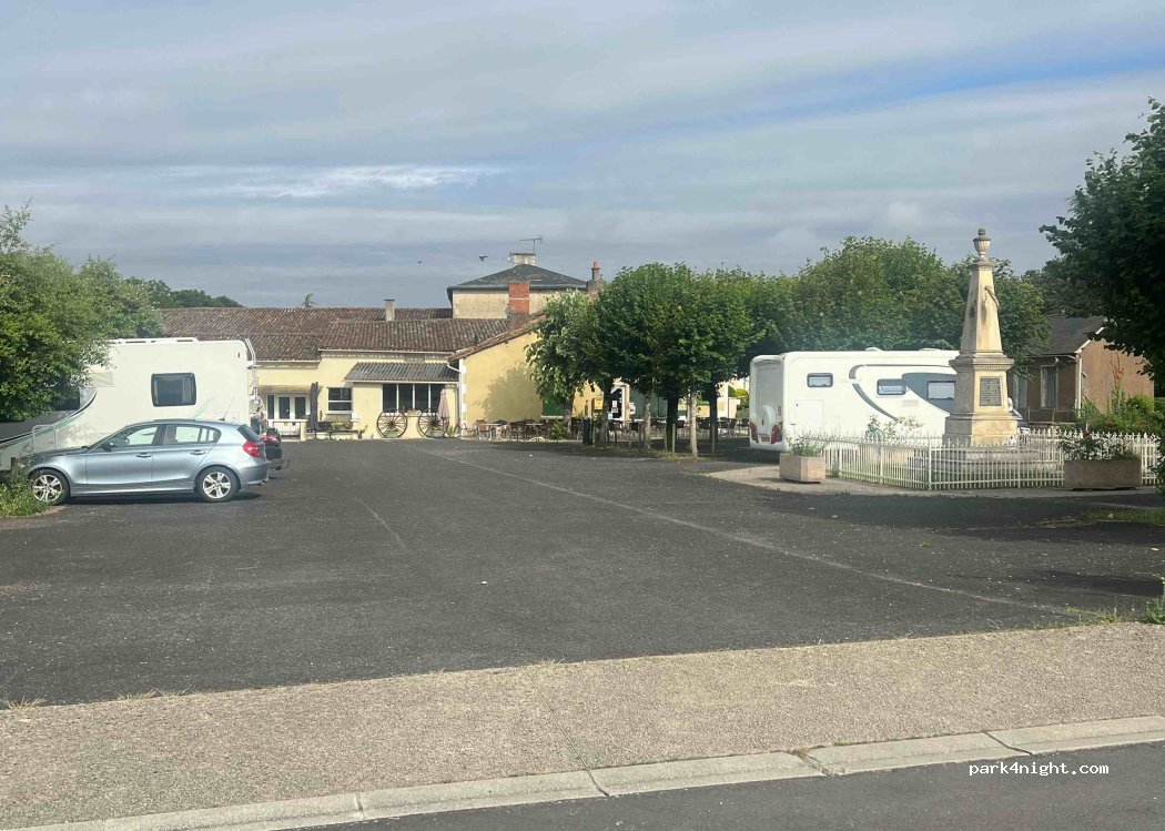 (86400) Champniers - 9 Route des Châtaigneraies — foto 3