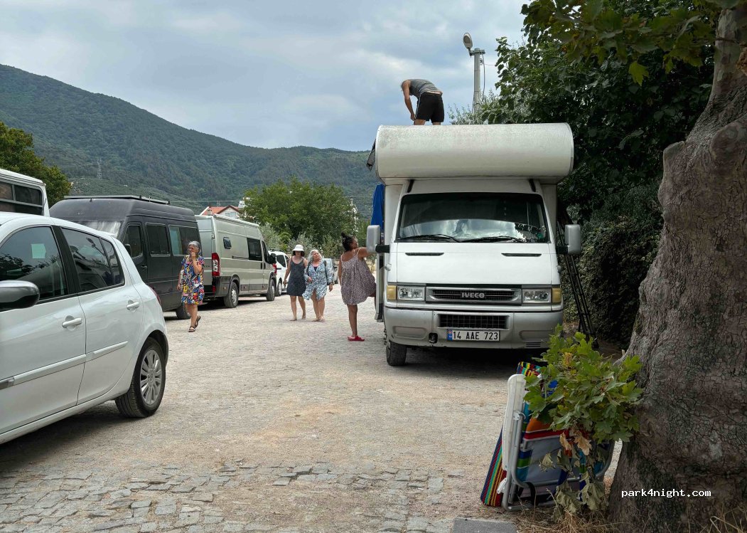 (10500) Erdek - No:6 Leylak Sokak — foto