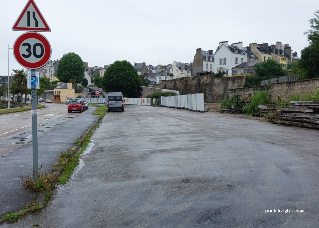 (29100) Douarnenez - 9 Boulevard du Général de Gaulle — foto