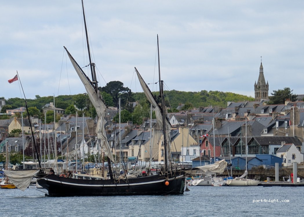 (29100) Douarnenez - 9 Boulevard du Général de Gaulle — foto 2