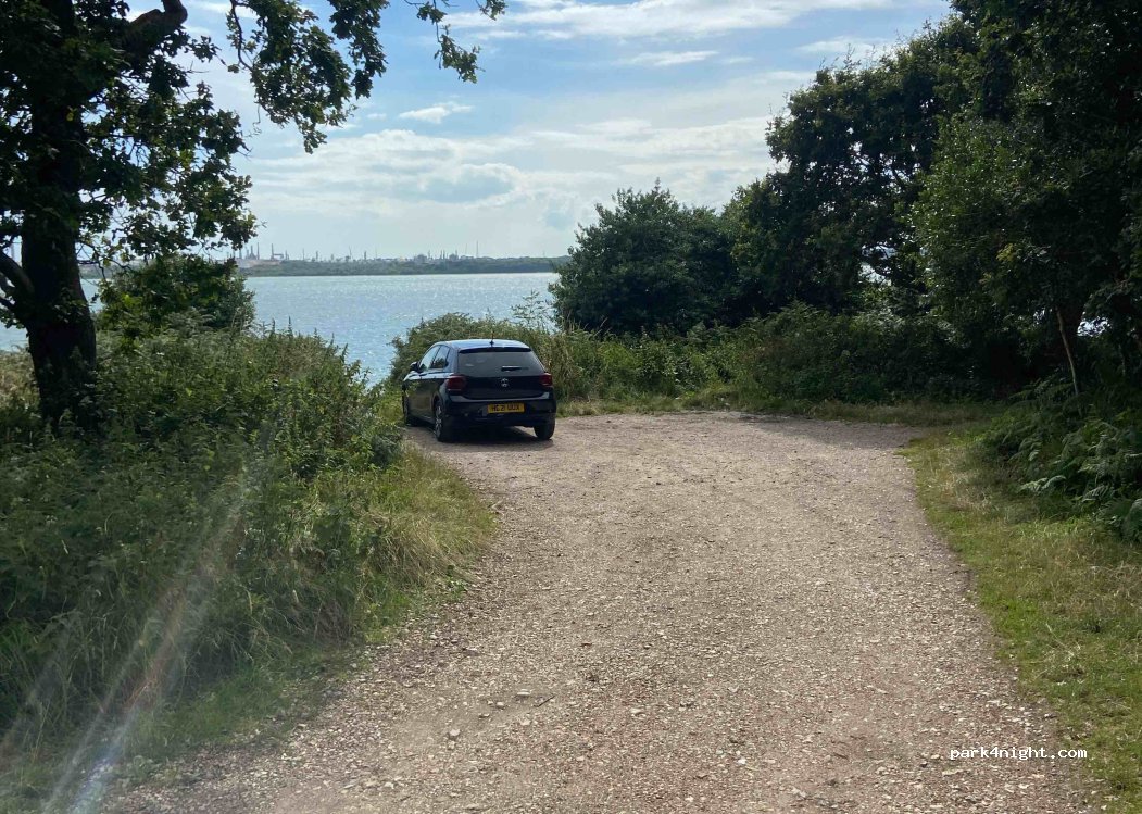 (SO31 4LB) Hamble-le-Rice - 28 Westfield Common — foto
