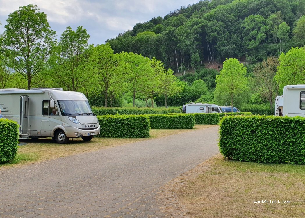 Wohnmobilstellplatz Freizeitanlage Höxter-Godelheim — foto 3
