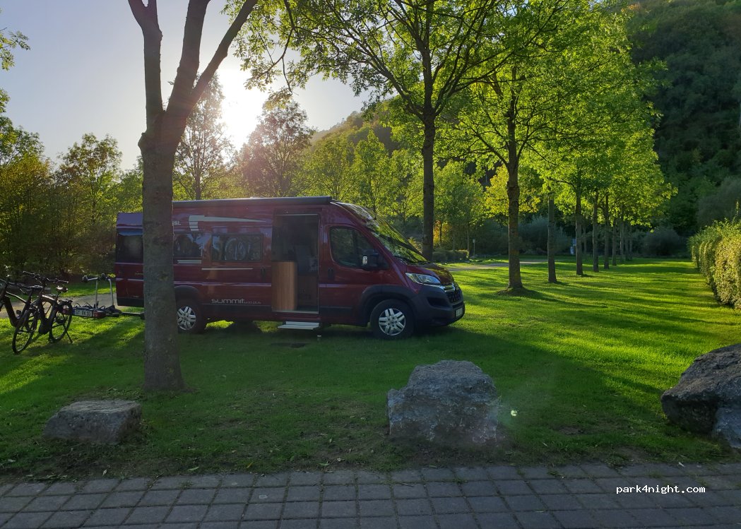 Wohnmobilstellplatz Freizeitanlage Höxter-Godelheim — foto 5