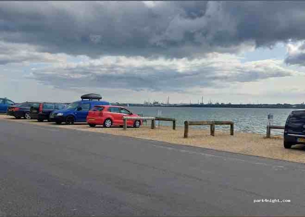 (SO31 5RA) Netley - 76 Victoria Road — foto