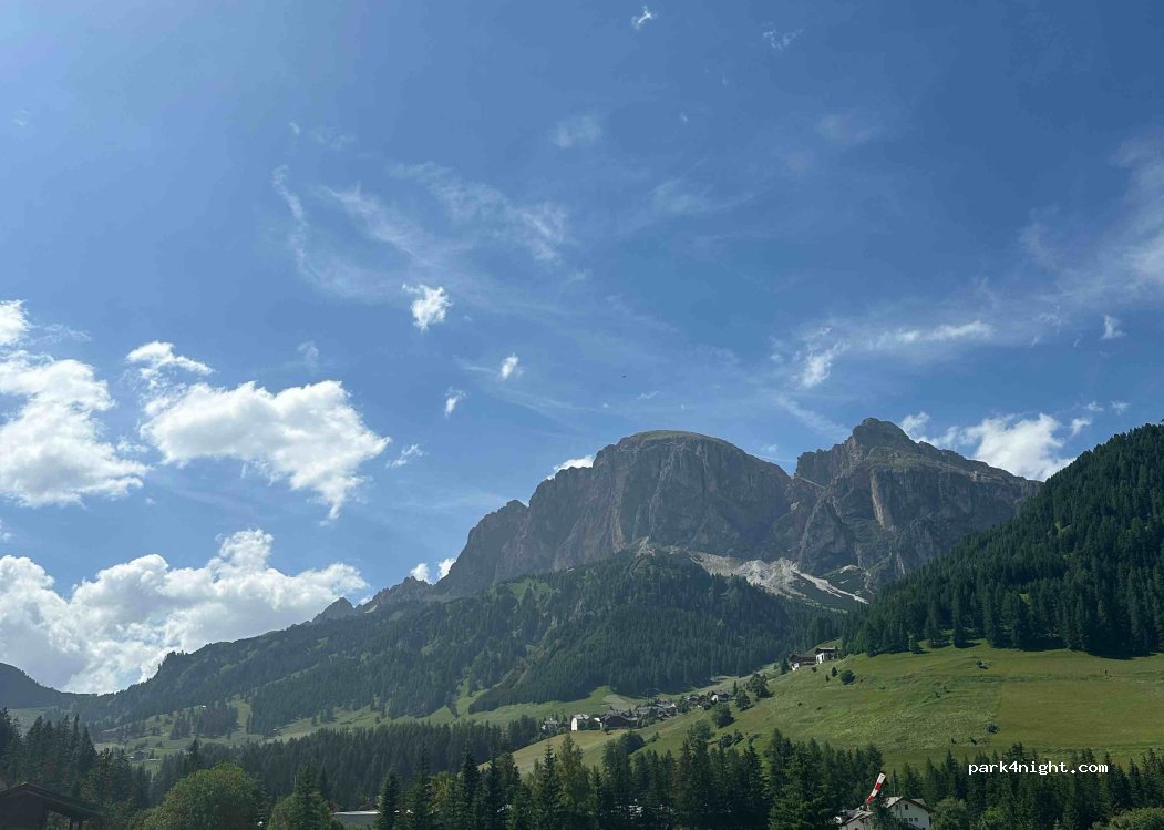 (39033) Corvara in Badia - 1 Strada Burjé — foto