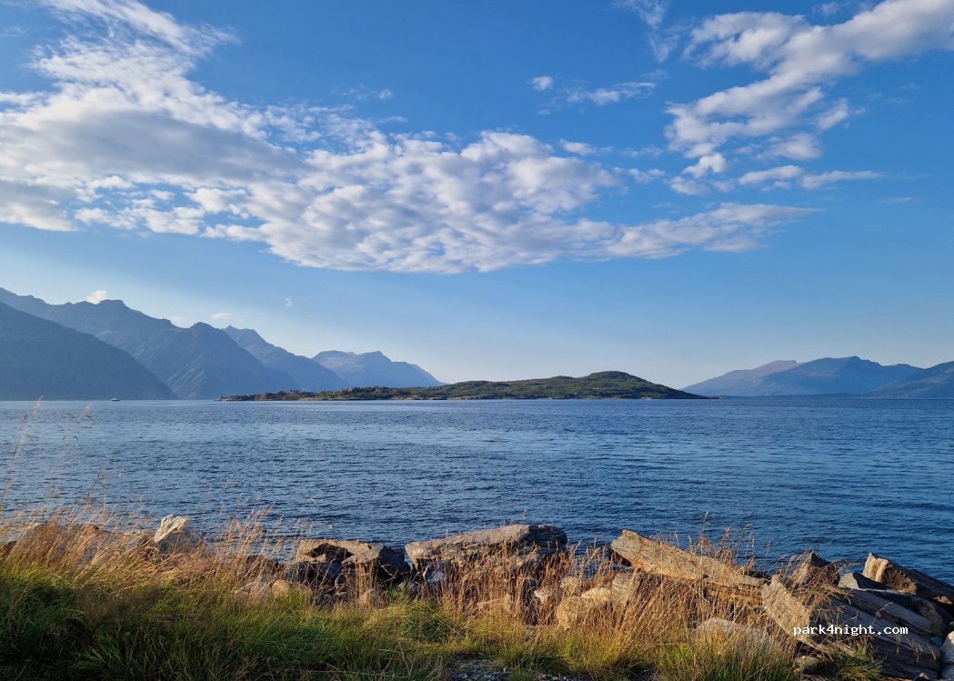 (9060)  - 58 Årøybuktneset — foto 3