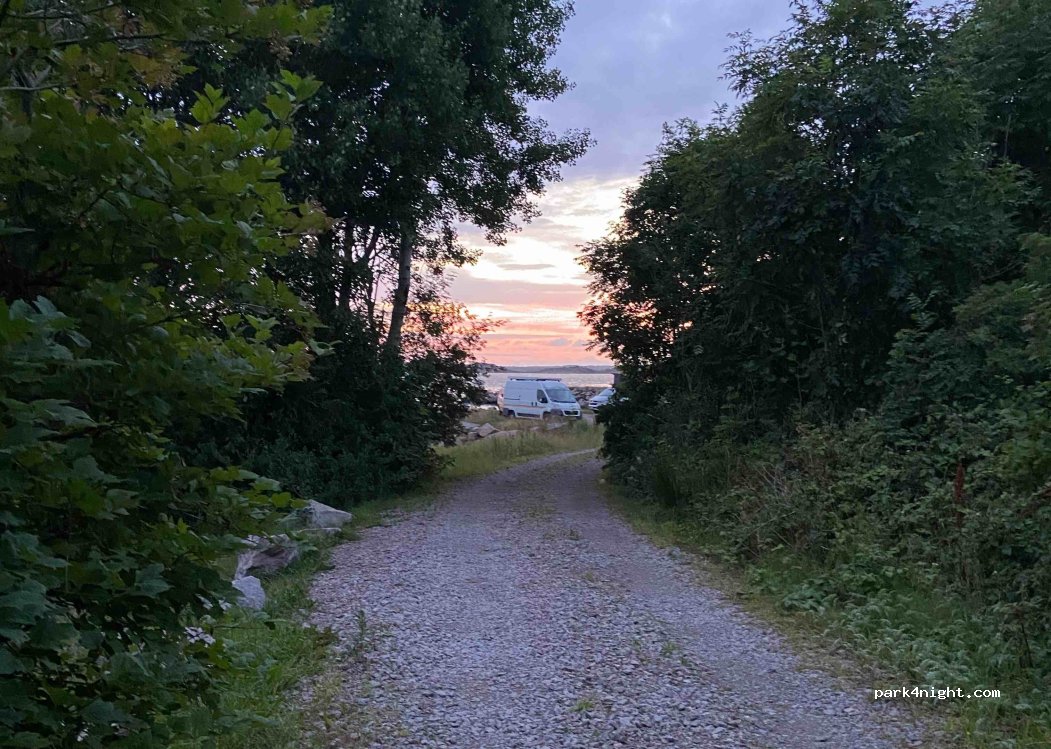 (457 41) Fjällbacka - Russekärr — foto 2