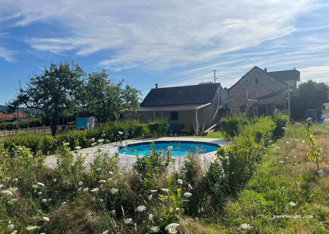 Le sud du Morvan: Camping Luzy | Pensionstal | Biologische diervoeding — foto 2