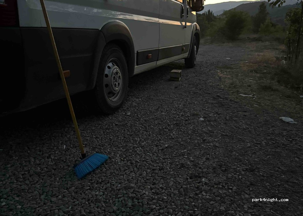 (28712) Usluca - Camoluk Siran Yolu — foto